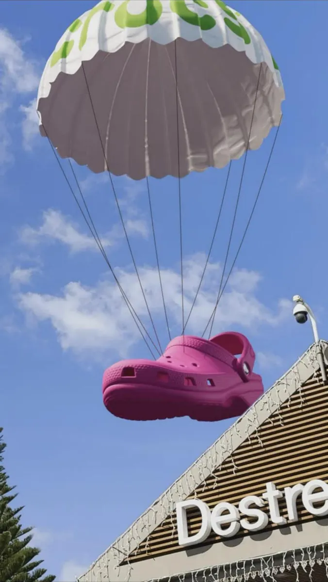 Crocs : VFX, la Crocs géante parachutée sur Destreland